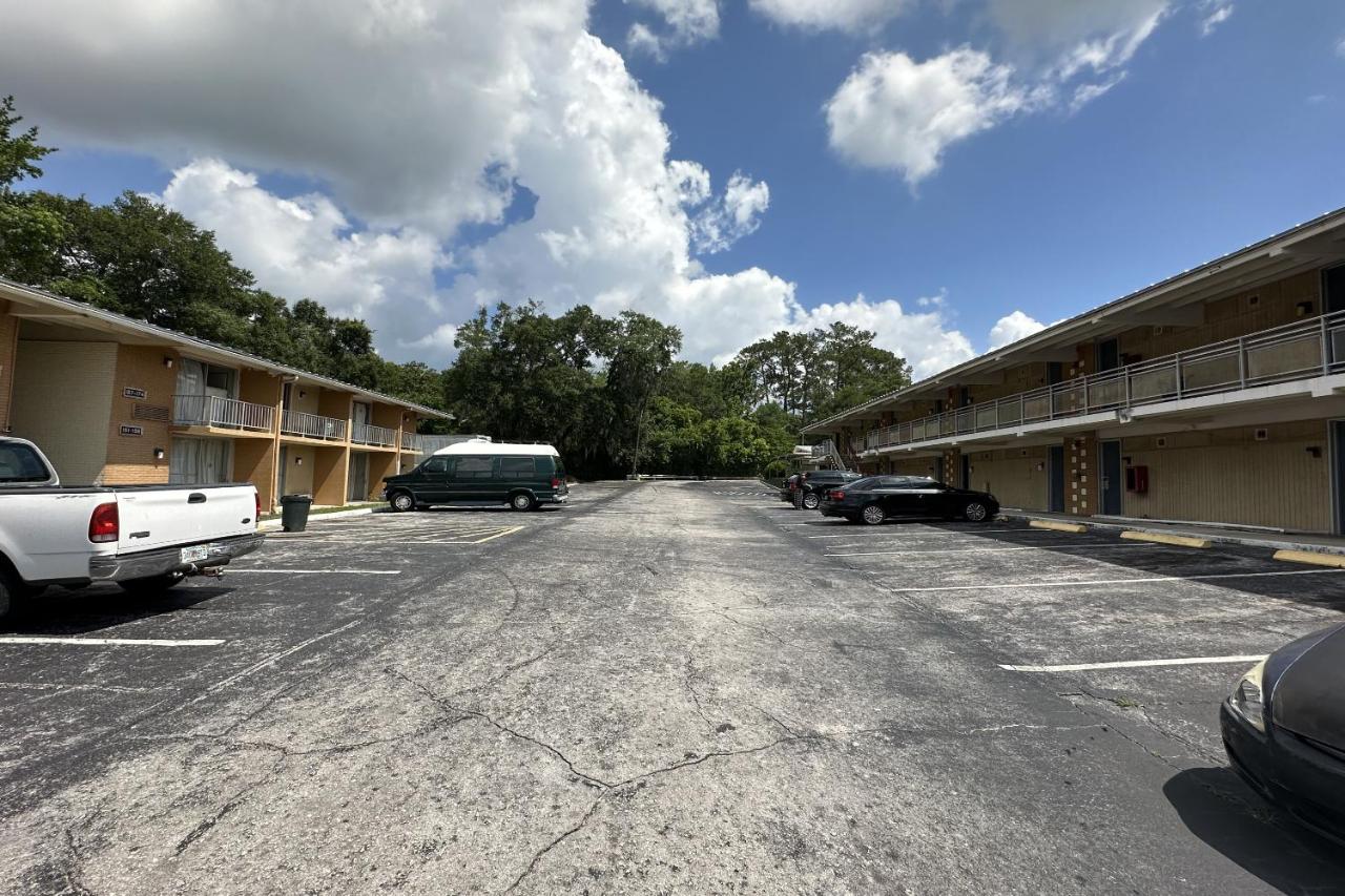 Kampus Inn Gainesville - University Area Hotel Kültér fotó